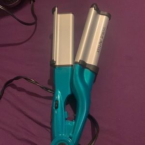 Wavy hair curling iron, used once